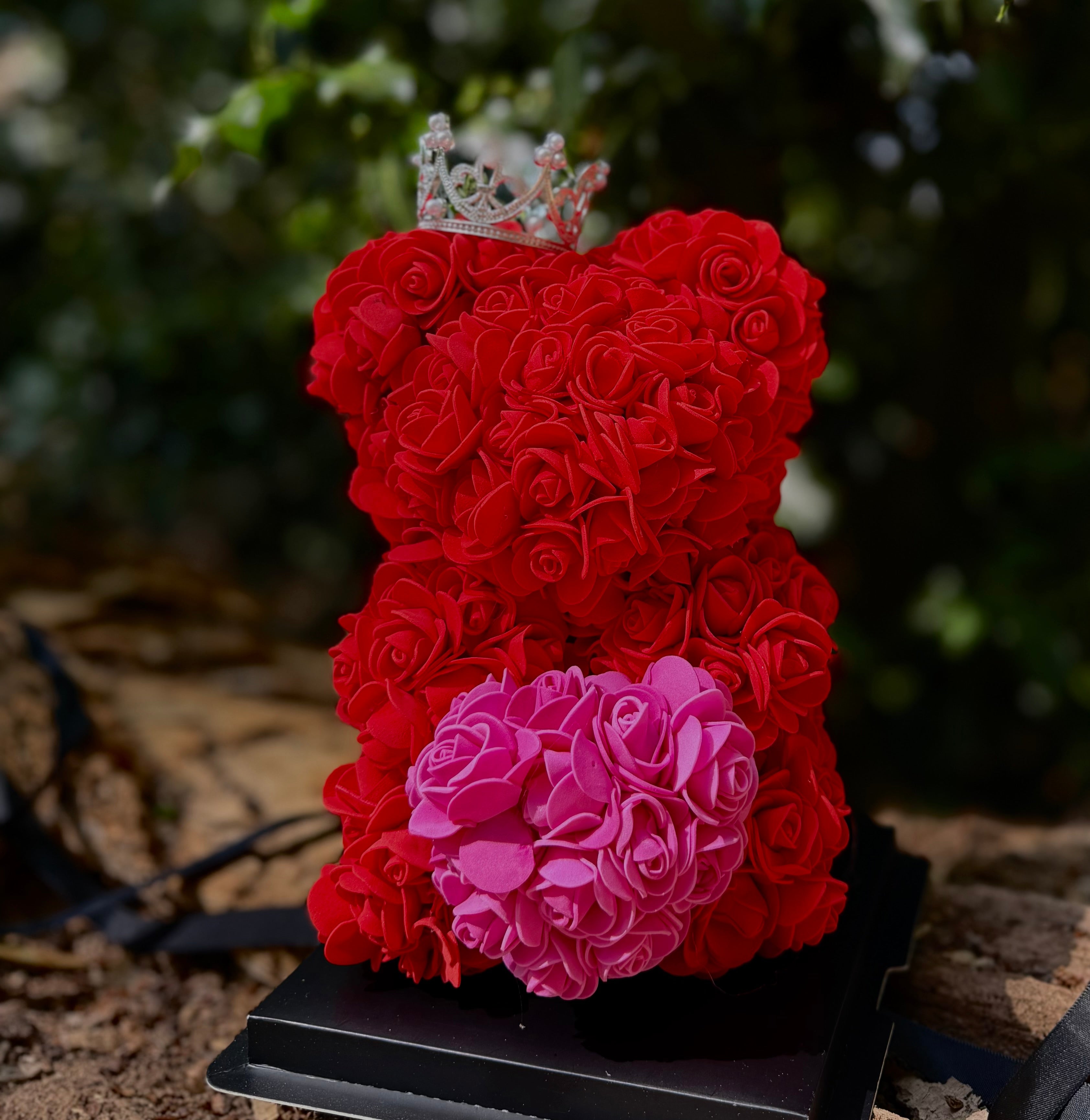 Rose Bear with Crown – 25 cm